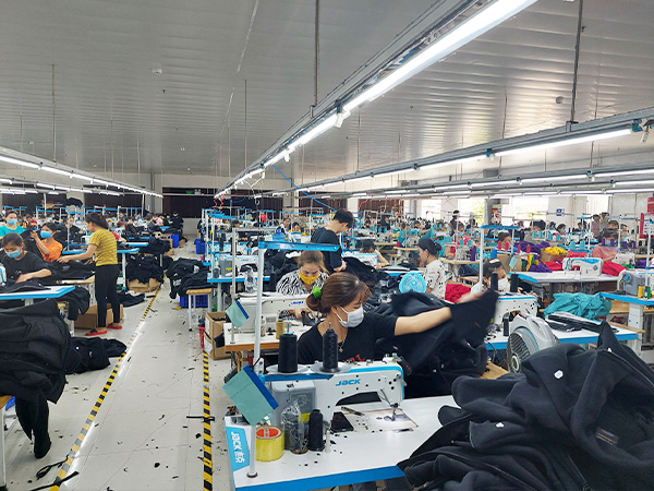 Công Ty Cổ Phần Sản Xuất Và Thương Mại Huy Tài